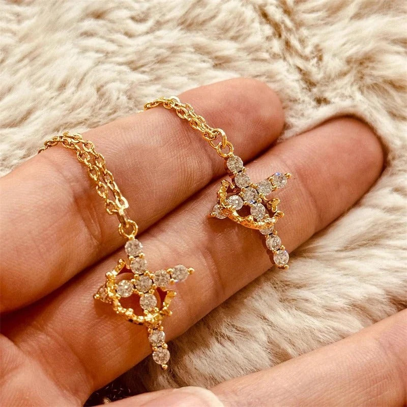 Gloréa™ Cross & Crown Necklace