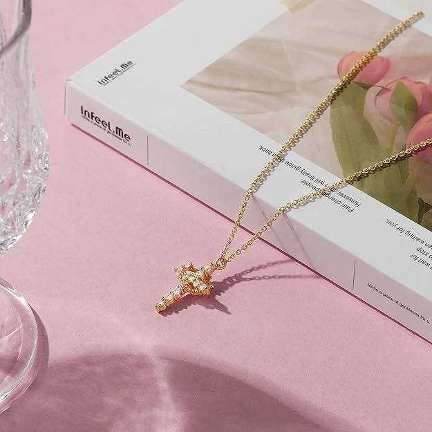 Gloréa™ Cross & Crown Necklace
